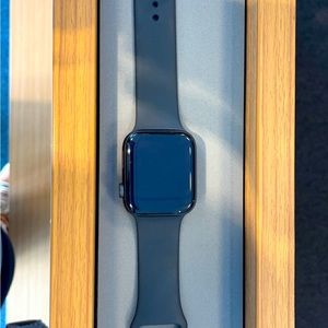 Series 6 Apple Watch. Hardly worn like new. Excellent condition